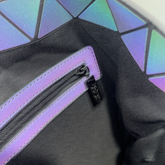 Geometric Pattern Tote Bag Black and Green luminous NEW - Picture 5 of 5